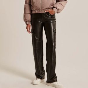 NWT Black Abercrombie Vegan Leather Cargos in 24 / 00s
